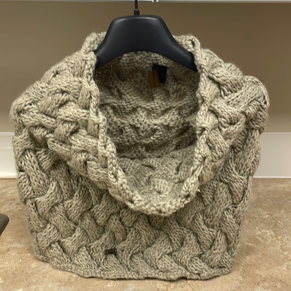 Point Zero Cable knit cowl neck